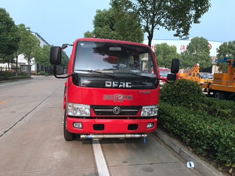  國五雙排3噸消防灑水車